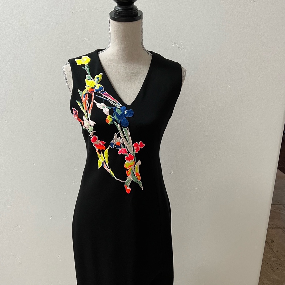 NWT JASON WU BLACK PONTE SHEATH, 6, embroidered floral detail, BEAUTIFUL!